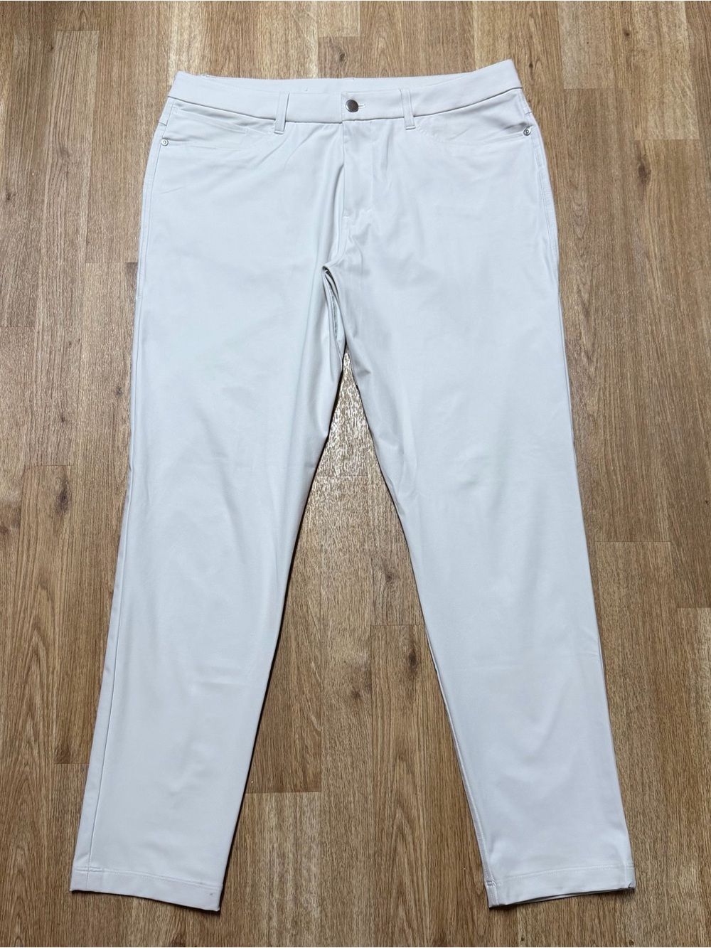 Lululemon Men’s ABC Slim-Fit Pant Warpstreme Size 34 Bone Ivory Color M5ALWS EUC